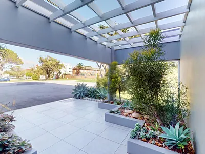 3 Bedroom Apartment For Sale in Port Elizabeth - img