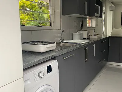 2 Bedroom House To Rent in East London - YtNb.webp