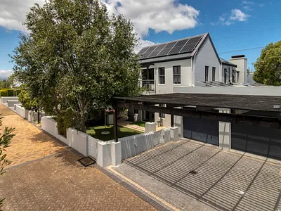 4 Bedroom House To Rent in Somerset West - z5wd.webp