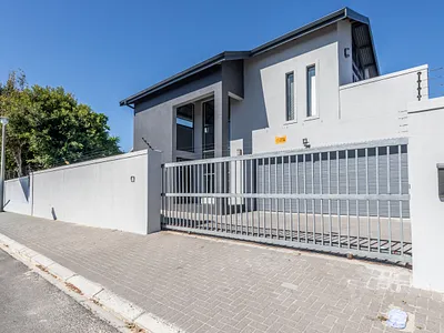 3 Bedroom House For Sale in Blouberg - 97zo.webp