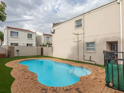 2 Bedroom Townhouse For Sale in Blouberg - oVko.webp