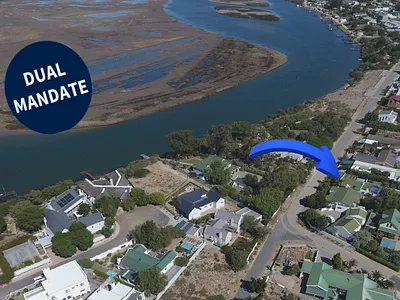 4 Bedroom House For Sale in Velddrif - 0MtO.webp