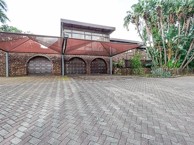 4 Bedroom House For Sale in Newcastle - x43m.webp