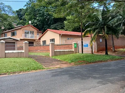 6 Bedroom House To Rent in Durban - mUZf.webp
