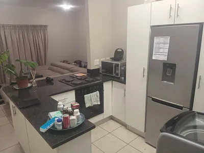 2 Bedroom Apartment To Rent in East London - Y3ok.webp