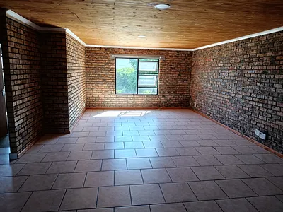 2 Bedroom Apartment To Rent in Hermanus - HmGz.webp