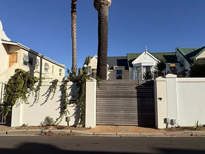 3 Bedroom House To Rent in Cape Town - 7f7y.webp
