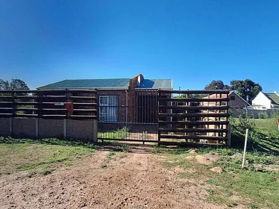 2 Bedroom House For Sale in Albertinia - wcmM.webp