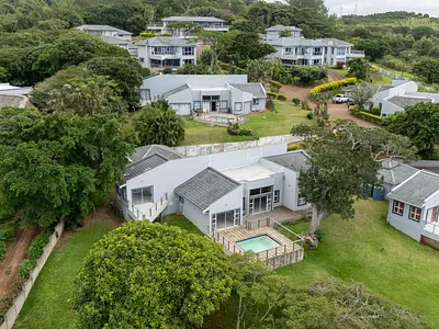 3 Bedroom Townhouse For Sale in Umkomaas - img