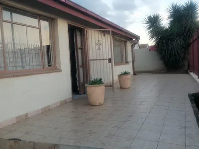 2 Bedroom House For Sale in Pretoria - 3rBm.webp