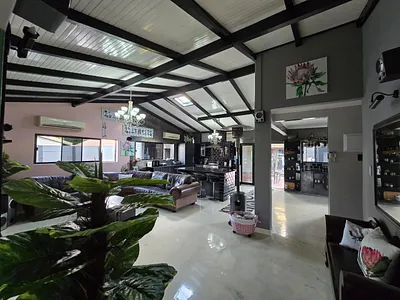 5 Bedroom House For Sale in Alberton - img