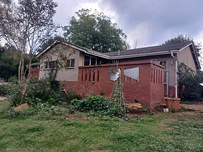 3 Bedroom House For Sale in Mooi River - Lv0k.webp