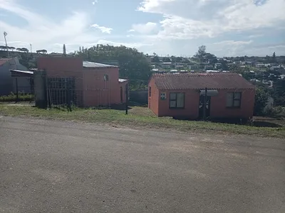 2 Bedroom House For Sale in East London - OMbk.webp