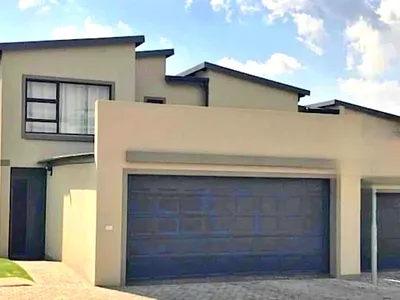 3 Bedroom Apartment For Sale in Witbank - dKKA.webp