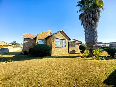 3 Bedroom House For Sale in Witbank - img