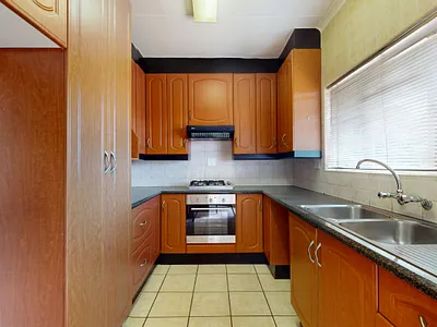 2 Bedroom Townhouse For Sale in Boksburg - img