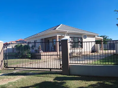 3 Bedroom House For Sale in Despatch - img