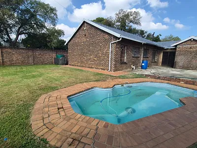 3 Bedroom House To Rent in Edenvale - img
