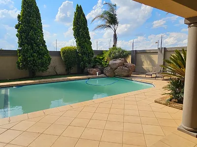 5 Bedroom House To Rent in Brakpan - HG9v.webp