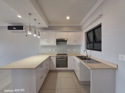 3 Bedroom Apartment To Rent in Durban - LHxI.webp
