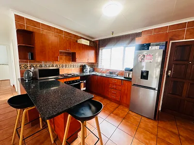 2 Bedroom Apartment For Sale in Brakpan - img