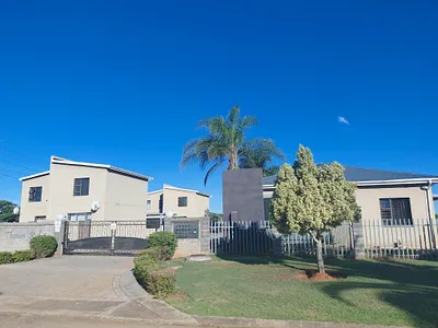 2 Bedroom Apartment For Sale in Despatch - img