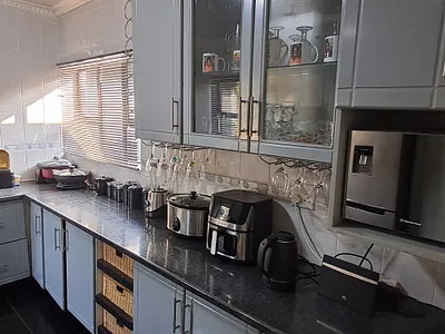 3 Bedroom House For Sale in Newcastle - img
