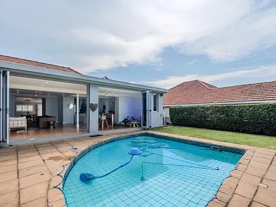 4 Bedroom House For Sale in Durban North - Iqp0.webp