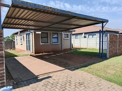 3 Bedroom House For Sale in Pretoria - 7NaN.webp