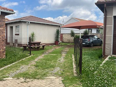 2 Bedroom House For Sale in Nigel - V0Yz.webp