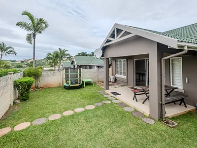 3 Bedroom Townhouse For Sale in Umhlanga - rCNu.webp
