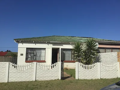 2 Bedroom House To Rent in Port Elizabeth - 98RE.webp