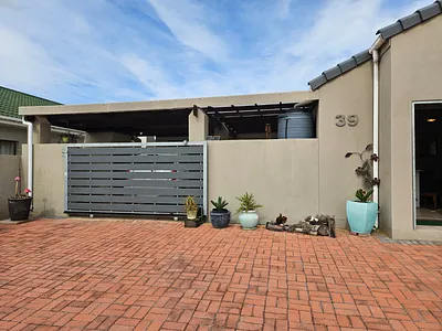 3 Bedroom House For Sale in Stilbaai West, Stilbaai - img