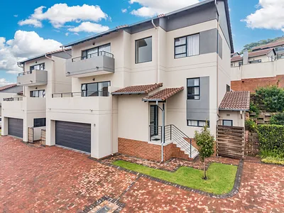 5 Bedroom House To Rent in Roodepoort - img