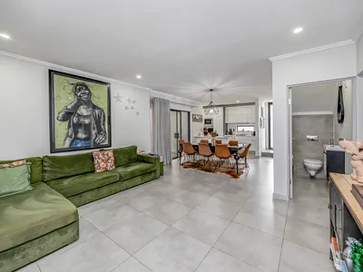 3 Bedroom House For Sale in Sandton - gk2H.webp