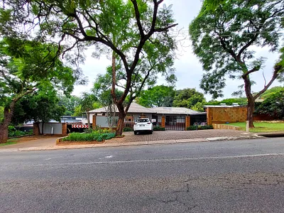 5 Bedroom House For Sale in Pretoria - A7Wz.webp