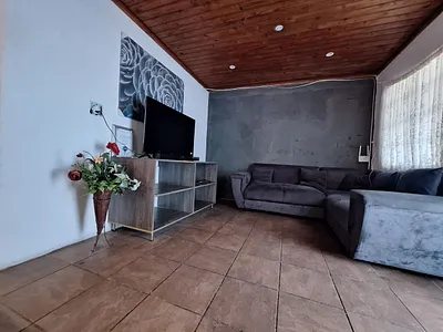 3 Bedroom House For Sale in Mitchells Plain - PZTX.webp