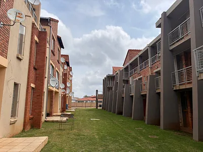 2 Bedroom Apartment For Sale in Akasia - Fo67.webp