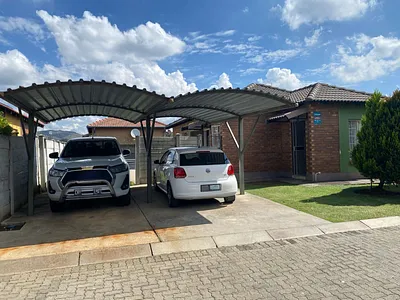 3 Bedroom House For Sale in Rustenburg - RtXO.webp