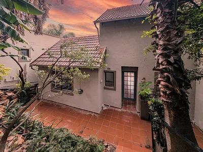 2 Bedroom Townhouse For Sale in Allen's Nek, Roodepoort - RaL1.webp