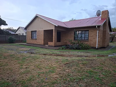 3 Bedroom House For Sale in Vanderbijlpark - wAbQ.webp