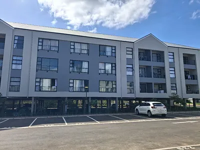 2 Bedroom Apartment For Sale in Kloof - AZnY.webp