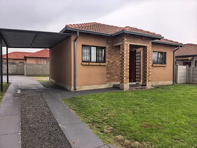 2 Bedroom Townhouse For Sale in Rustenburg - Vwc4.webp