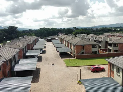 2 Bedroom Townhouse For Sale in Pretoria - 1kdY.webp