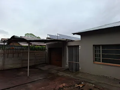 3 Bedroom House For Sale in Rustenburg - o8ZG.webp