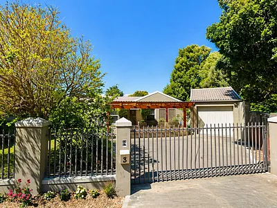 3 Bedroom House To Rent in Strand - xOcM.webp