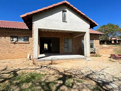 2 Bedroom Townhouse For Sale in Nelspruit - kICG.webp