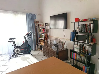 1 Bedroom Apartment For Sale in Port Elizabeth - FDzx.webp