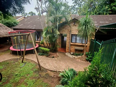 3 Bedroom House For Sale in Pietermaritzburg - xBSk.webp