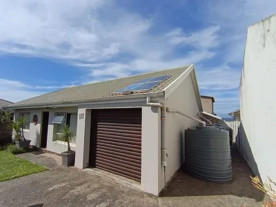 2 Bedroom House For Sale in East London - Lh25.webp